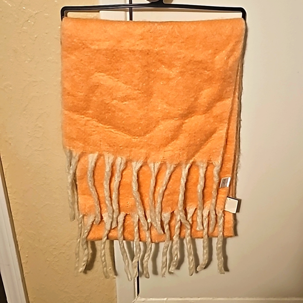Beautiful Peach And White Wrap/scarf with fringes